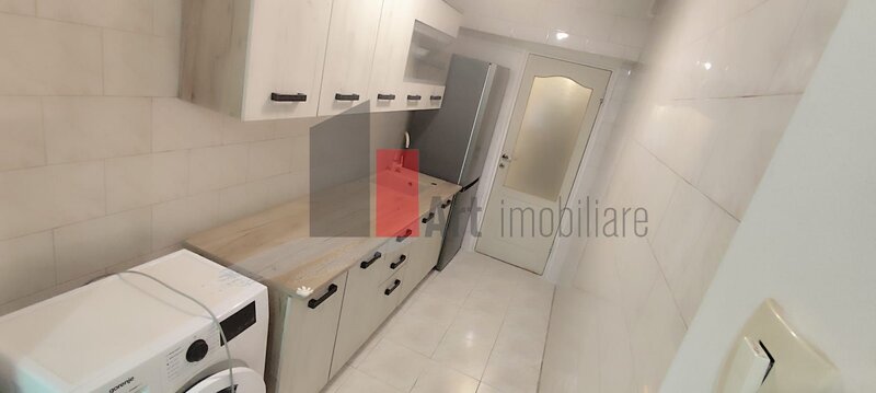 Apartament de vanzare cu 2 camere in zona Pajura.