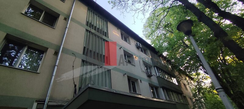 Apartament de vanzare cu 2 camere in zona Pajura.
