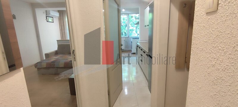 Apartament de vanzare cu 2 camere in zona Pajura.