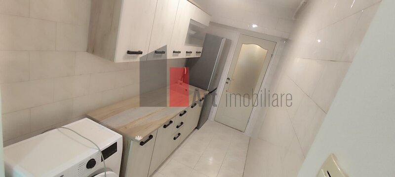 Apartament de vanzare cu 2 camere in zona Pajura.